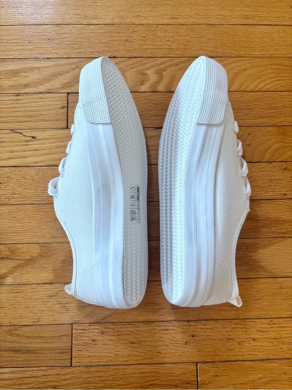 H&M White Canvas Low-Top Sneakers size 5 - Picture 10 of 10